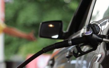 Експерти Центру громадського моніторингу та досліджень домоглися розірвання незаконного договору