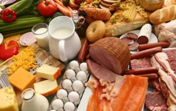Закупівлі продуктів на Закарпатті або коли дружні зв’язки сильніші за закон