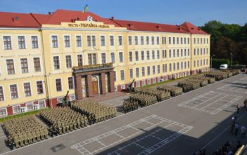 Академія сухопутних військ віддала 3,6 млн грн підприємцеві, якого АМКУ «зловило» на спотворенні результатів торгів