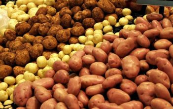 Львівська лікарня швидкої допомоги на закупівлі картоплі неправомірно віддала перемогу фірмі з найдорожчою ціною