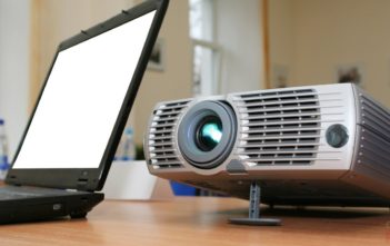 Відділ освіти Радехівської РДА неправомірно прописали тендерну документацію під один товар