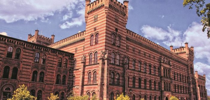 Експерти добились скасування незаконної закупівлі комп’ютерів Львівським університетом безпеки життєдіяльності